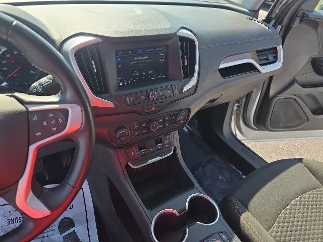 Used 2020 Silver GMC SLE image 21