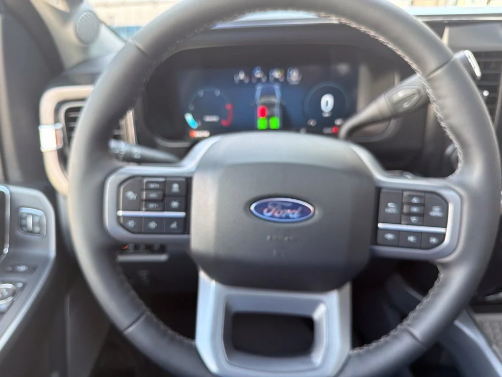 New 2027 Glacier Gray Metallic Tri-Coat Ford F-250® Lariat® image 29