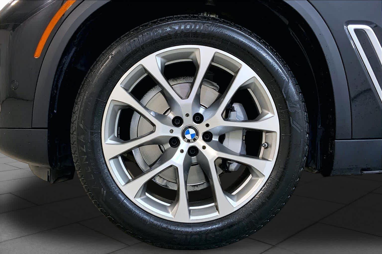 Used 2021 Alpine White BMW xDrive40i image 10