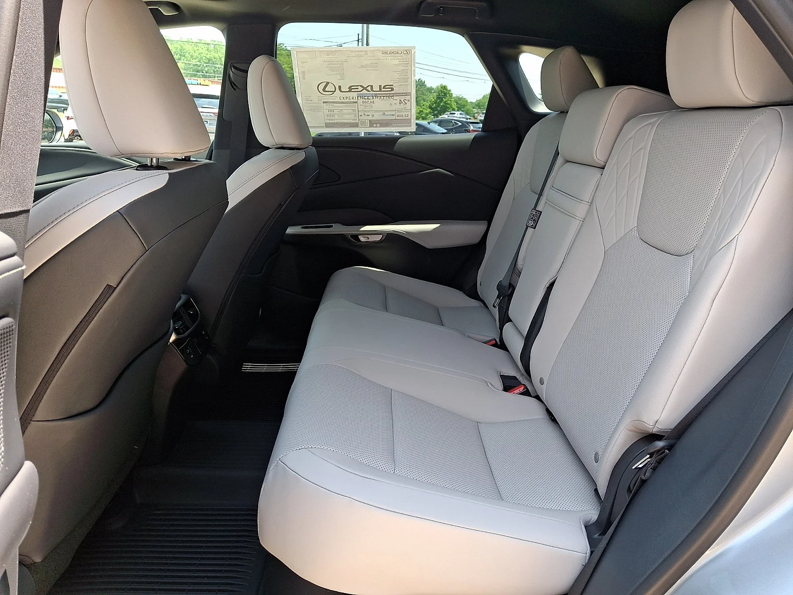 New 2026 Iridium Lexus PREMIUM image 6
