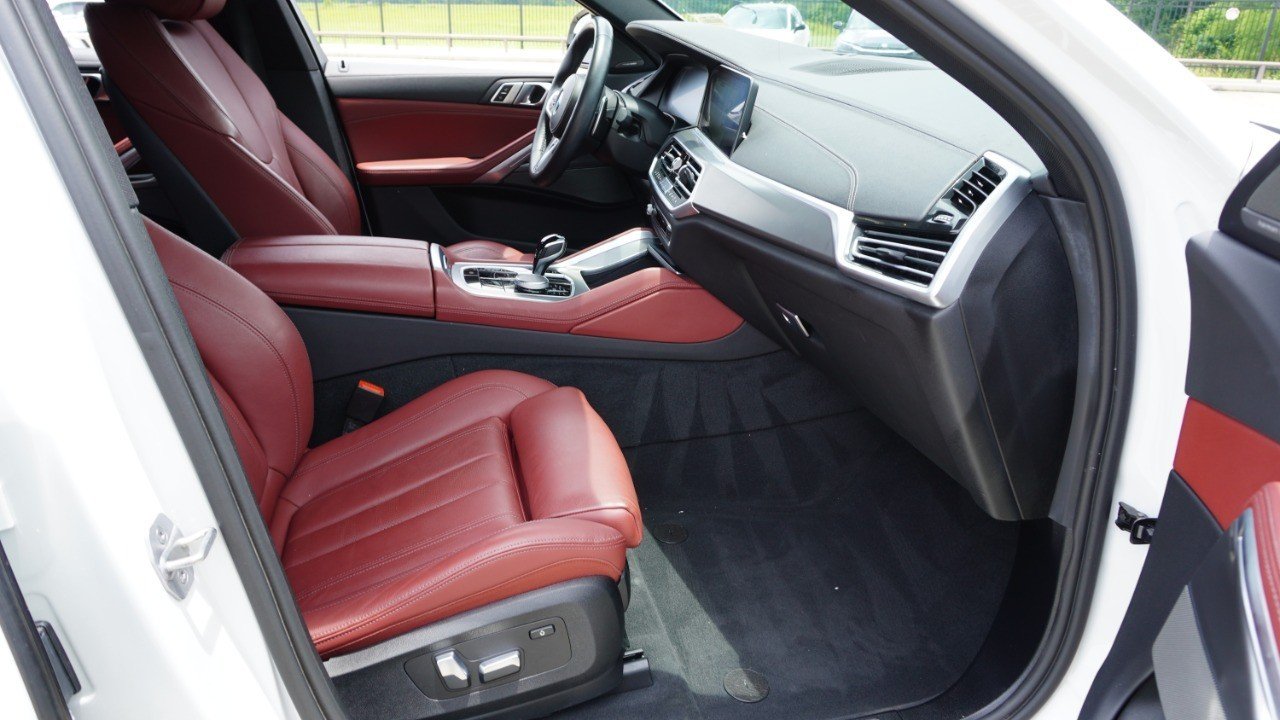 Used 2022 White BMW xDrive40i image 13