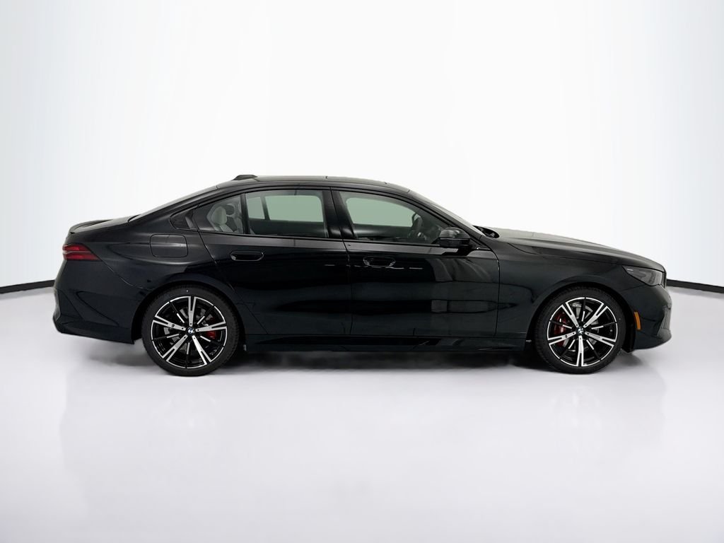 Used 2027 Black Sapphire Metallic BMW 530i image 5