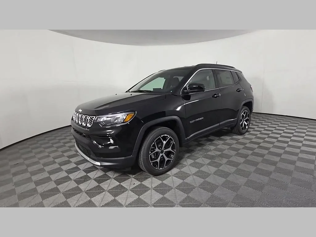 New 2026 Diamond Black Crystal Pearlcoat Jeep Limited image 42