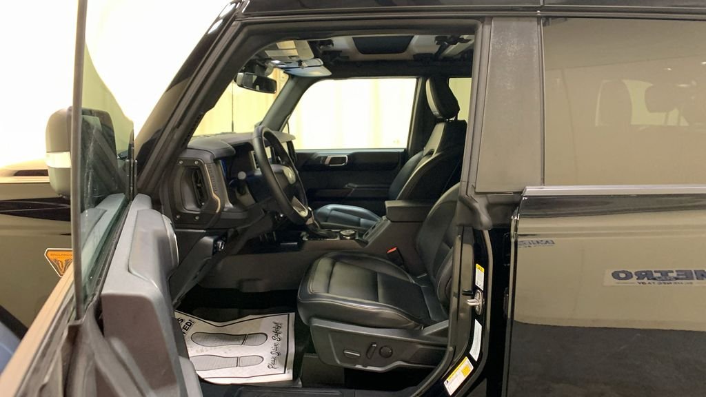 Used 2025 Black Ford Badlands image 28
