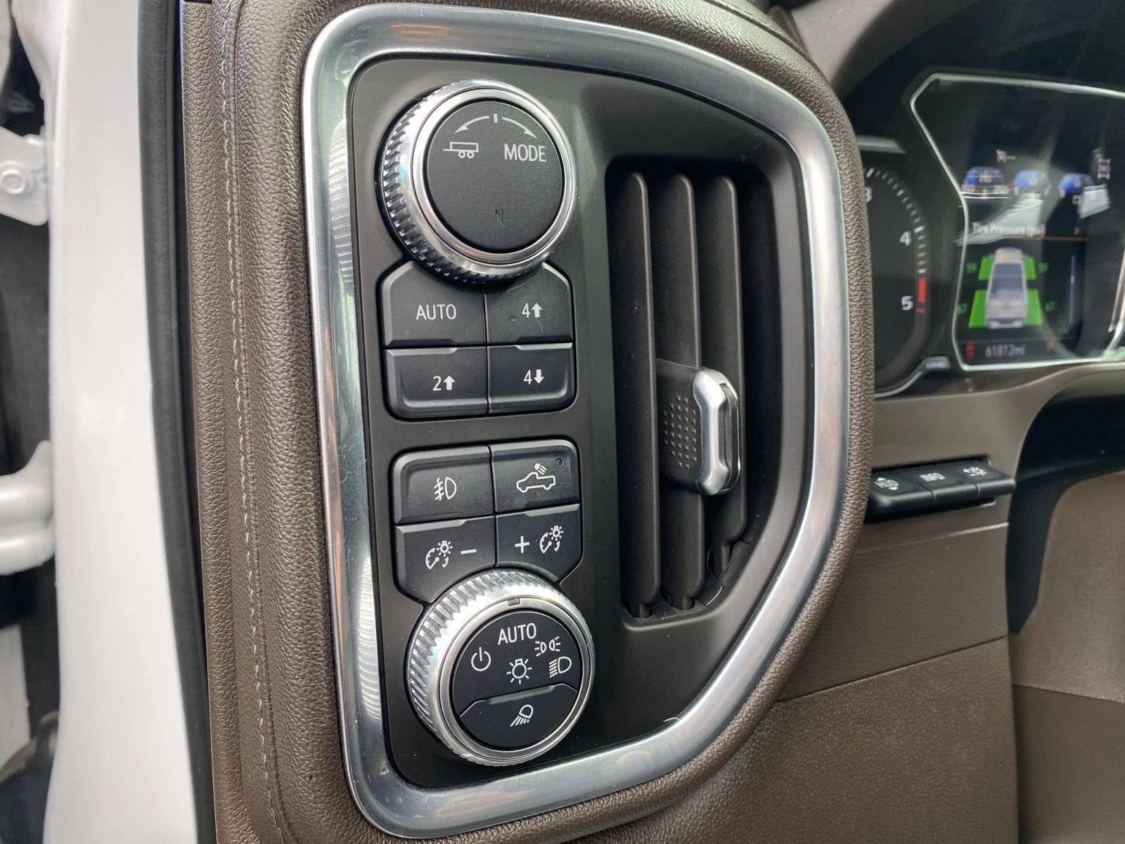 Used 2021 White Frost Tri-Coat GMC Denali image 14