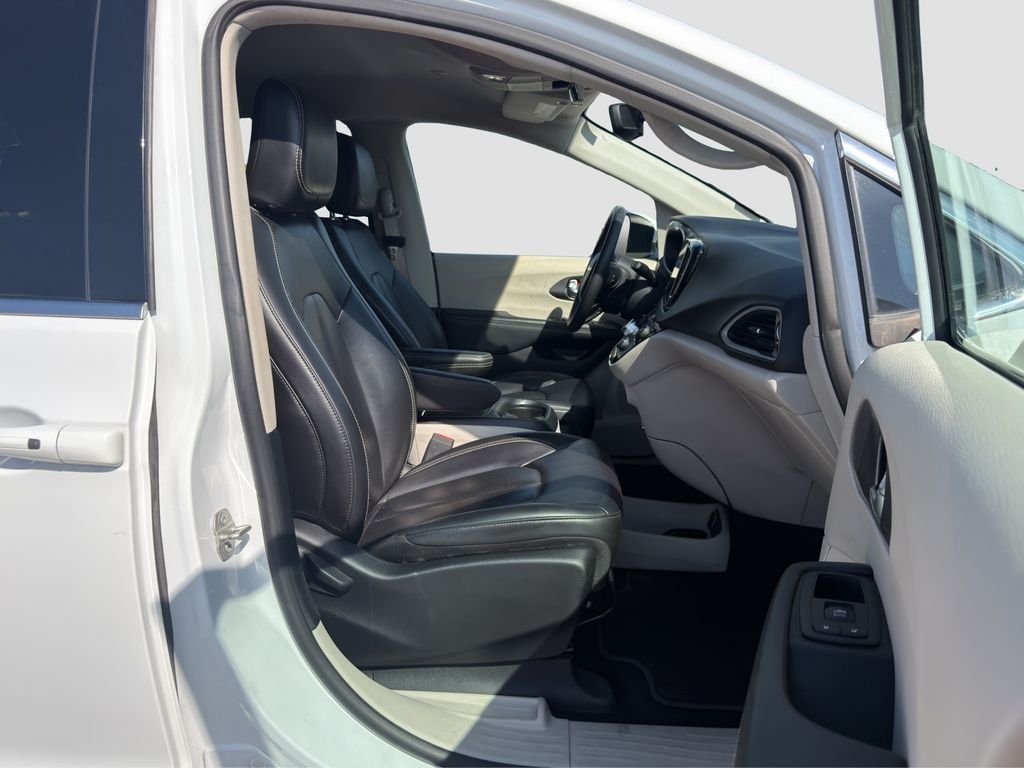 Certified Used 2023 White Chrysler Touring L image 27