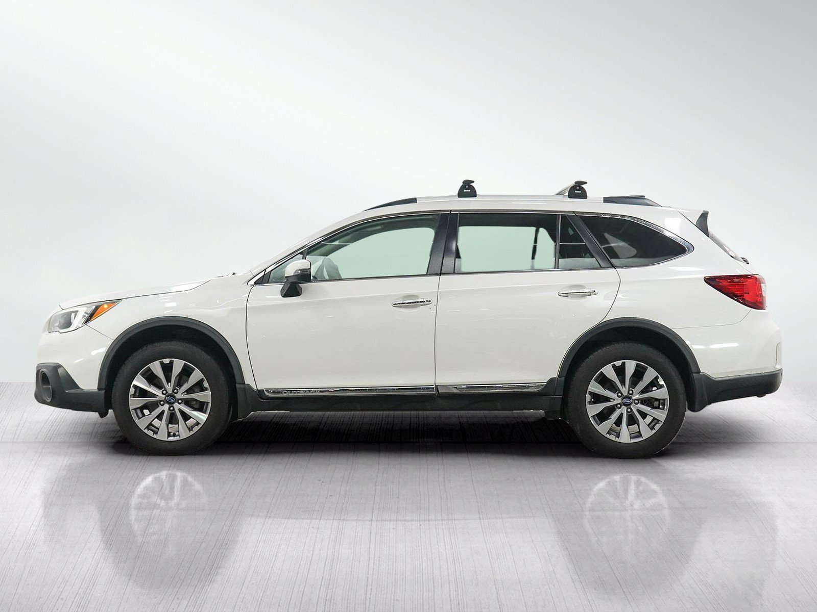 Used 2017 Subaru Outback Touring with VIN 4S4BSETC7H3380448 for sale in Burnsville, Minnesota