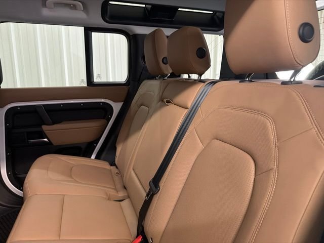 Certified Used 2026 Fuji White Land Rover S image 24