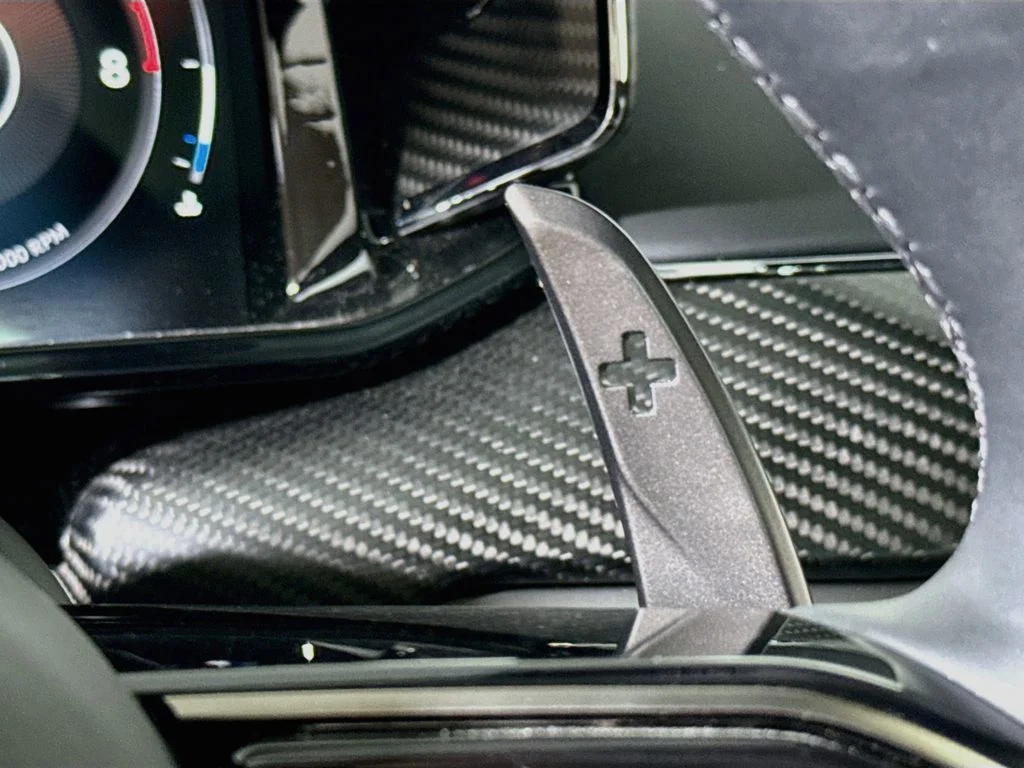 Used 2025 Oberon Black Aston Martin V12 image 18