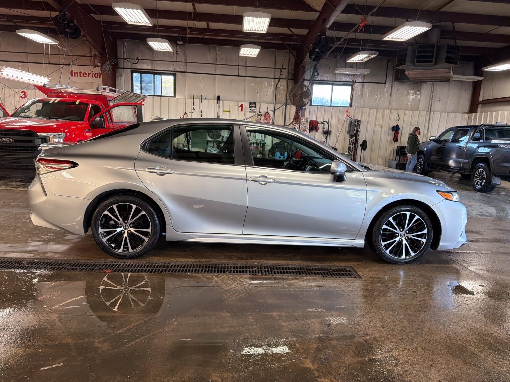 Used 2019 Silver Toyota SE image 6