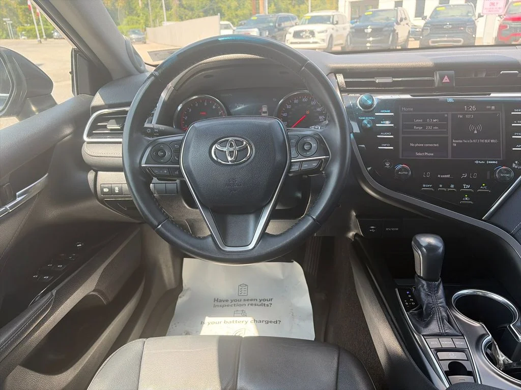Used 2018 Black Toyota XSE V6 image 17