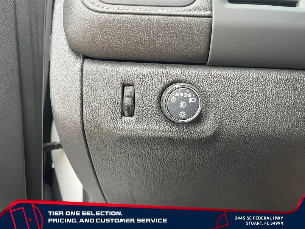 Used 2019 SUMMIT WHITE GMC 2WD Denali image 18