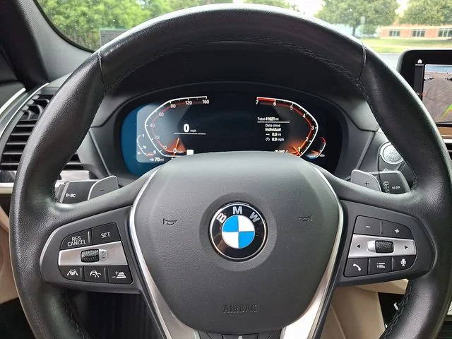 Used 2021 Gray BMW xDrive30i image 25