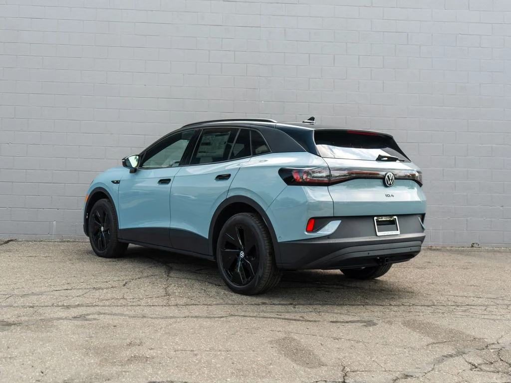 New 2026 Arctic Blue Metallic W/ Black Roof Volkswagen Pro S Plus image 4
