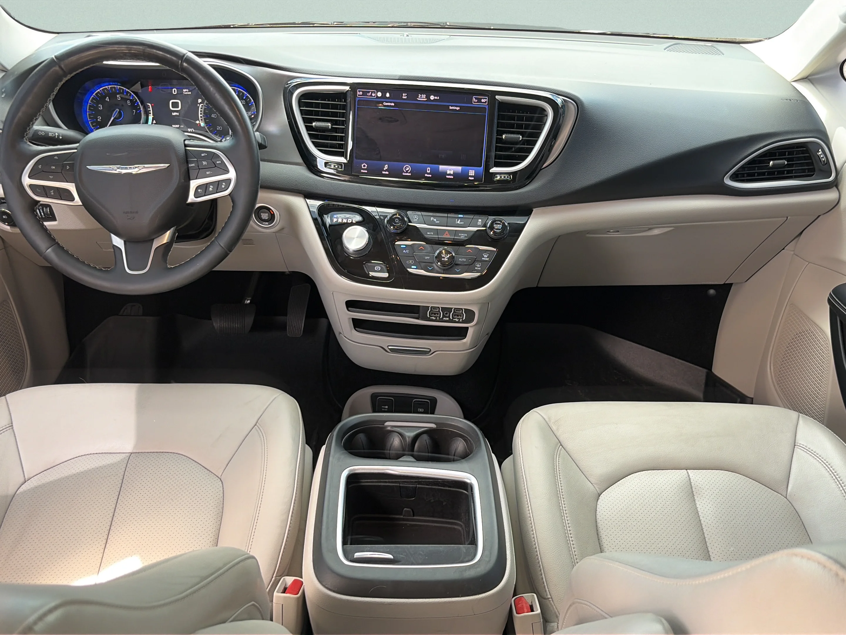 Used 2021 Bright White Clearcoat Chrysler Touring L image 11
