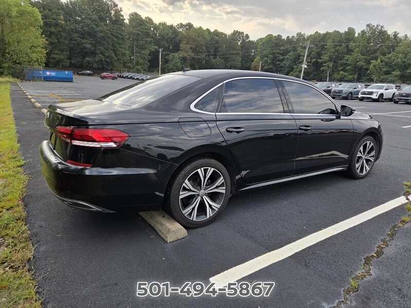 Used 2022 BLACK Volkswagen 2.0T SE image 5