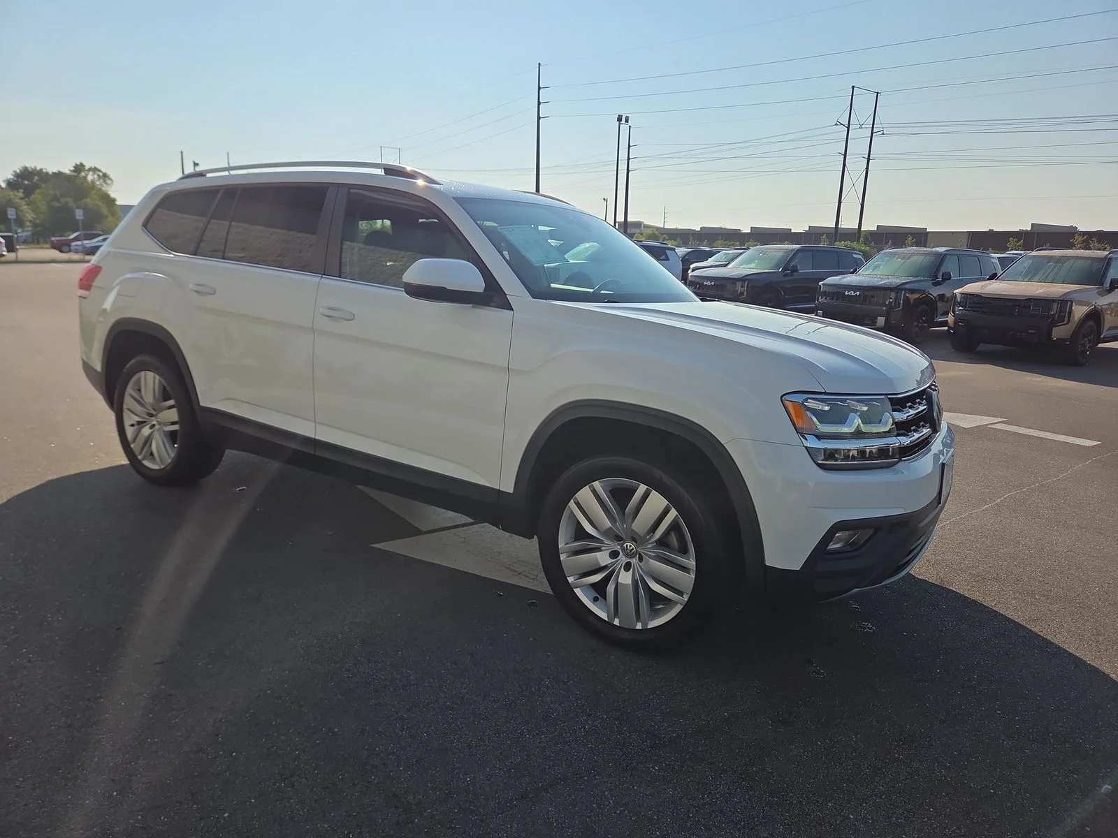 Used 2019 Pure White Volkswagen 2.0T SE w/Technology image 8