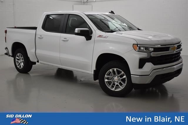 New 2026 Summit White Chevrolet LT image 12