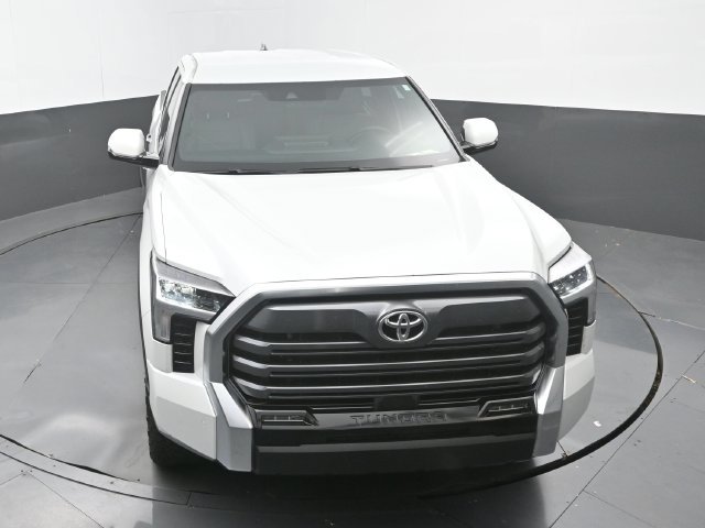 Used 2025 Wind Chill Pearl Toyota Limited image 28