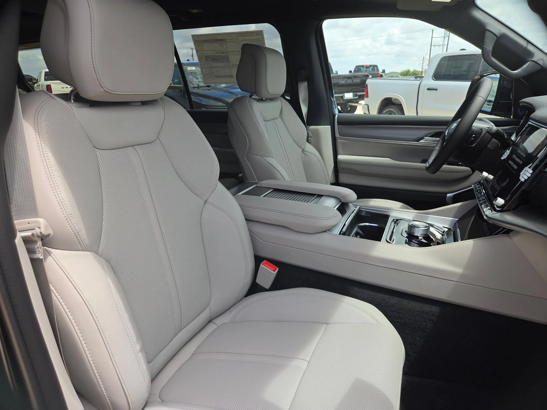 New 2026 High Gloss Black Exterior Paint Jeep  image 24