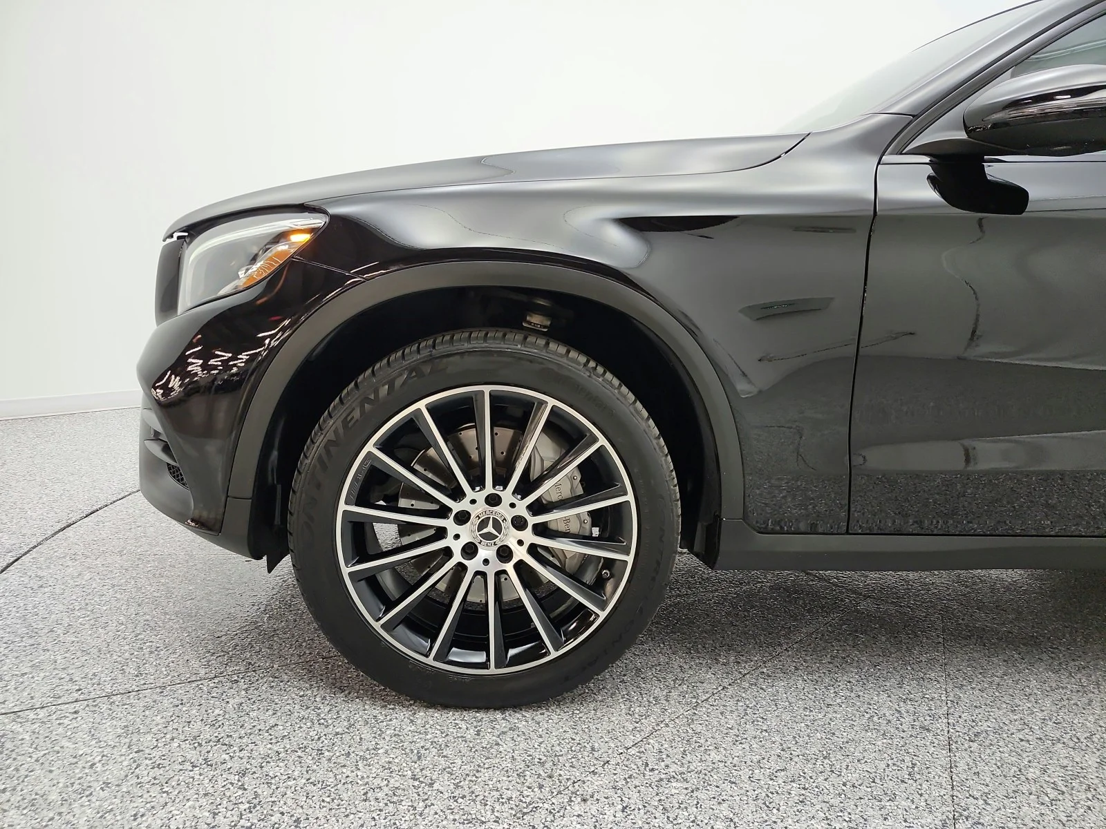 Used 2019 Black Mercedes-Benz GLC 300 SUV image 22