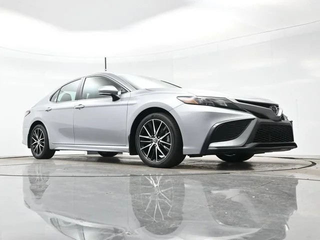 Used 2022 Celestial Silver Toyota SE image 23
