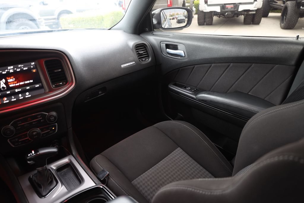 Used 2022 Pitch Black Clearcoat Dodge R/T image 20