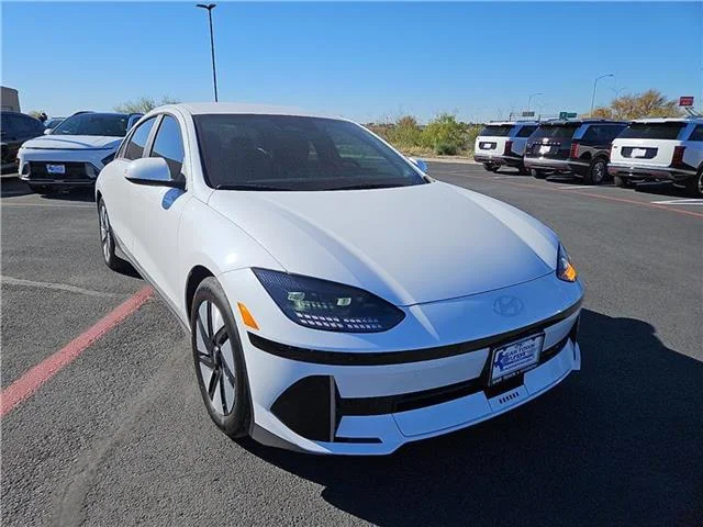 New 2025 Serenity White Hyundai SE image 7