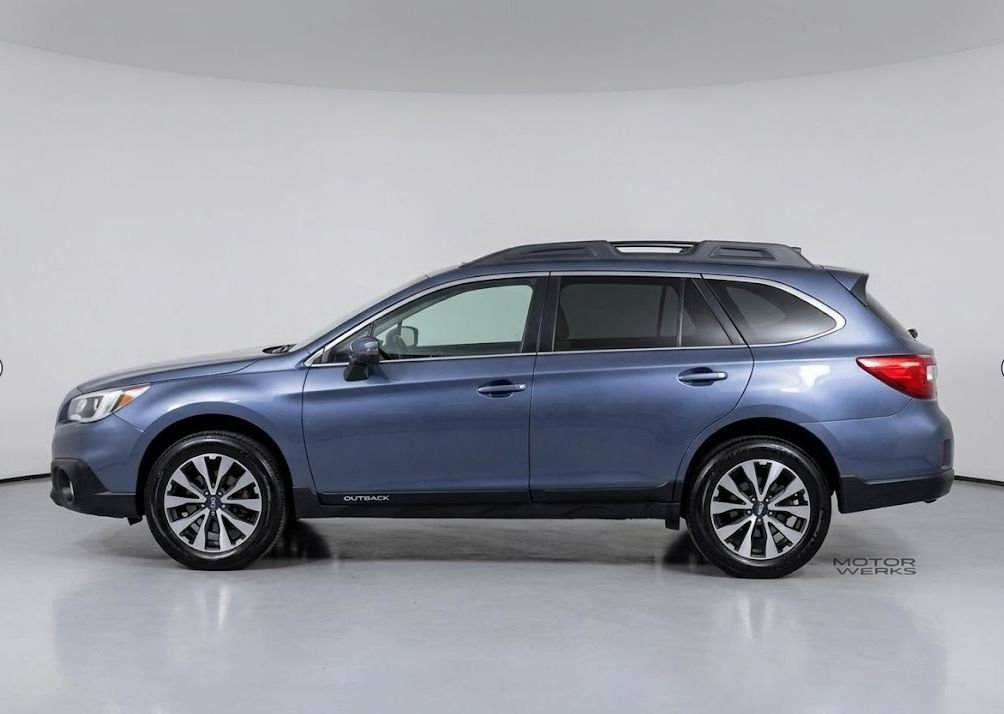 Used 2015 Twilight Blue Metallic Subaru 2.5i image 4