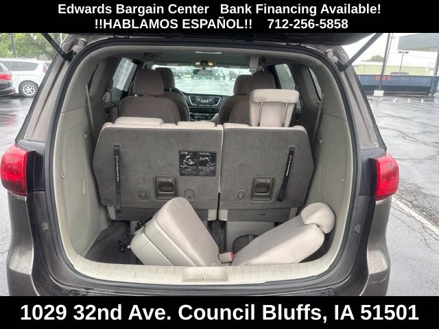 Used 2016 Silver Kia LX image 10