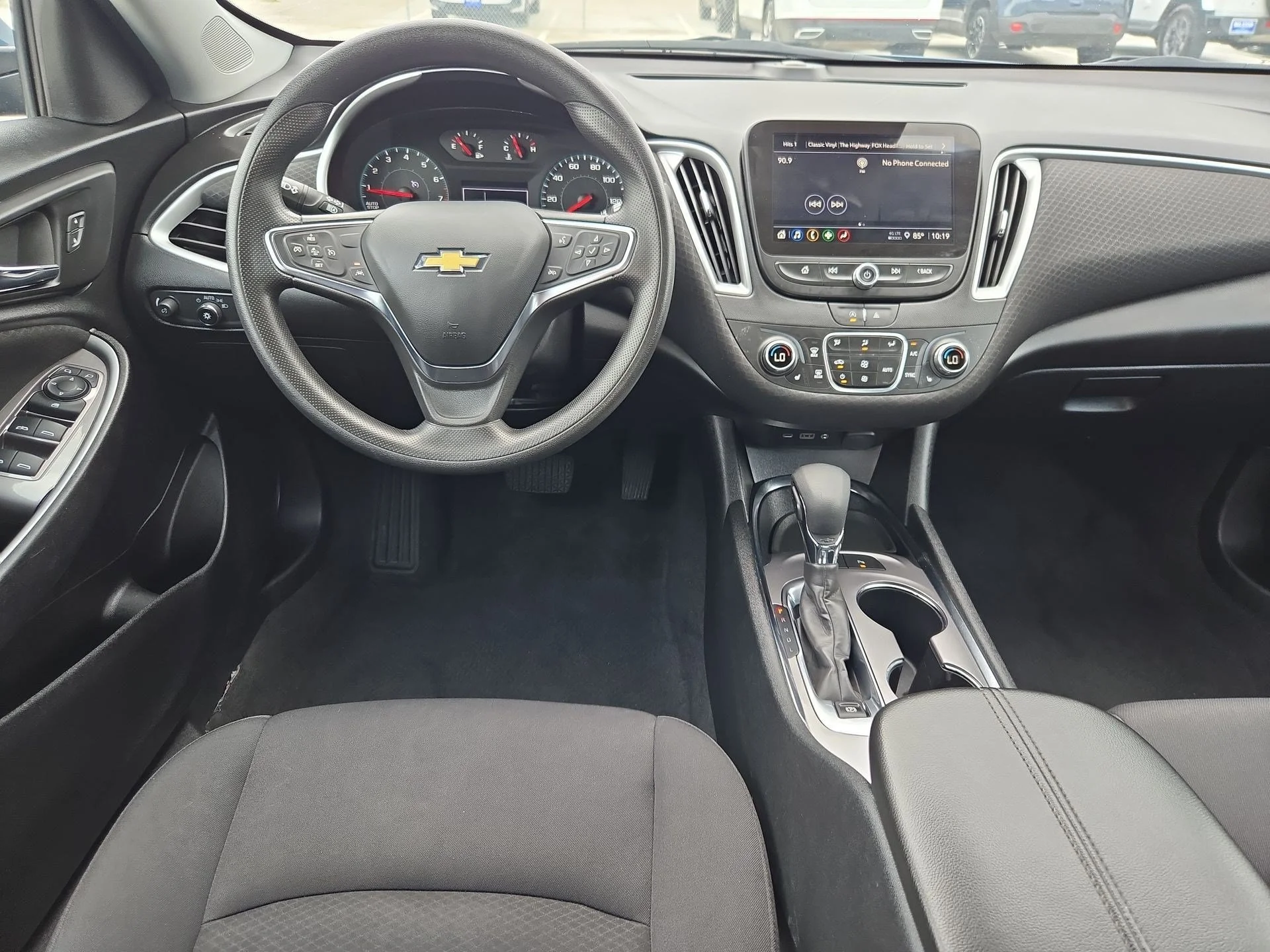 Used 2024 Lakeshore Blue Metallic Chevrolet LT image 27