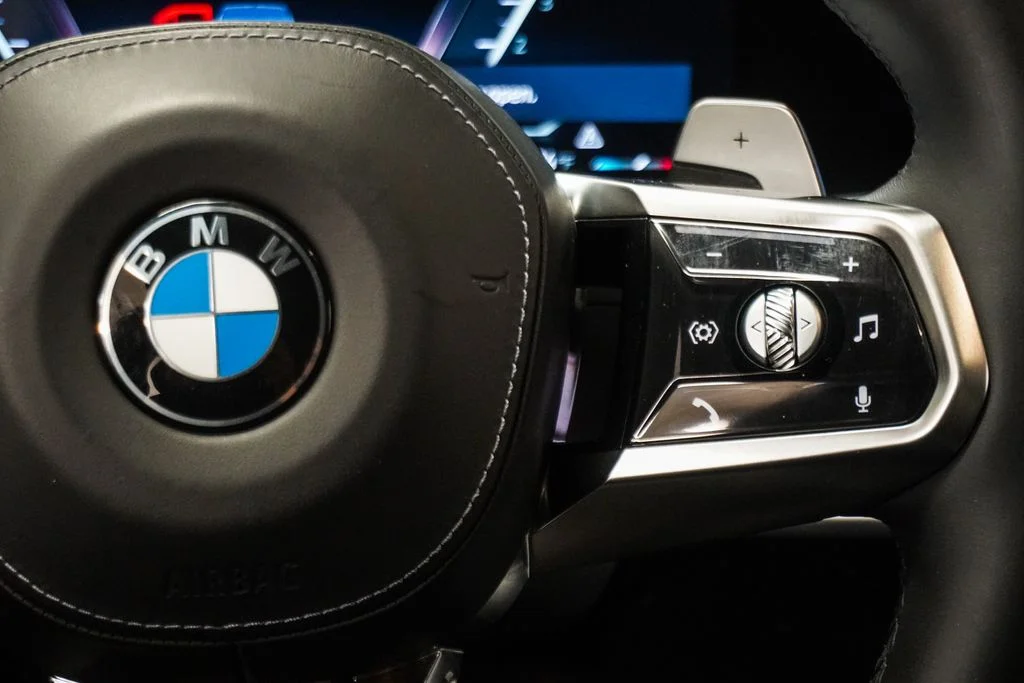 Used 2023 Black BMW 760i xDrive image 17