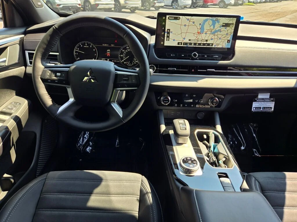 New 2026 Red Mitsubishi LE image 14