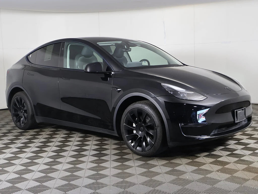 Used 2024 Black Tesla Long Range image 2