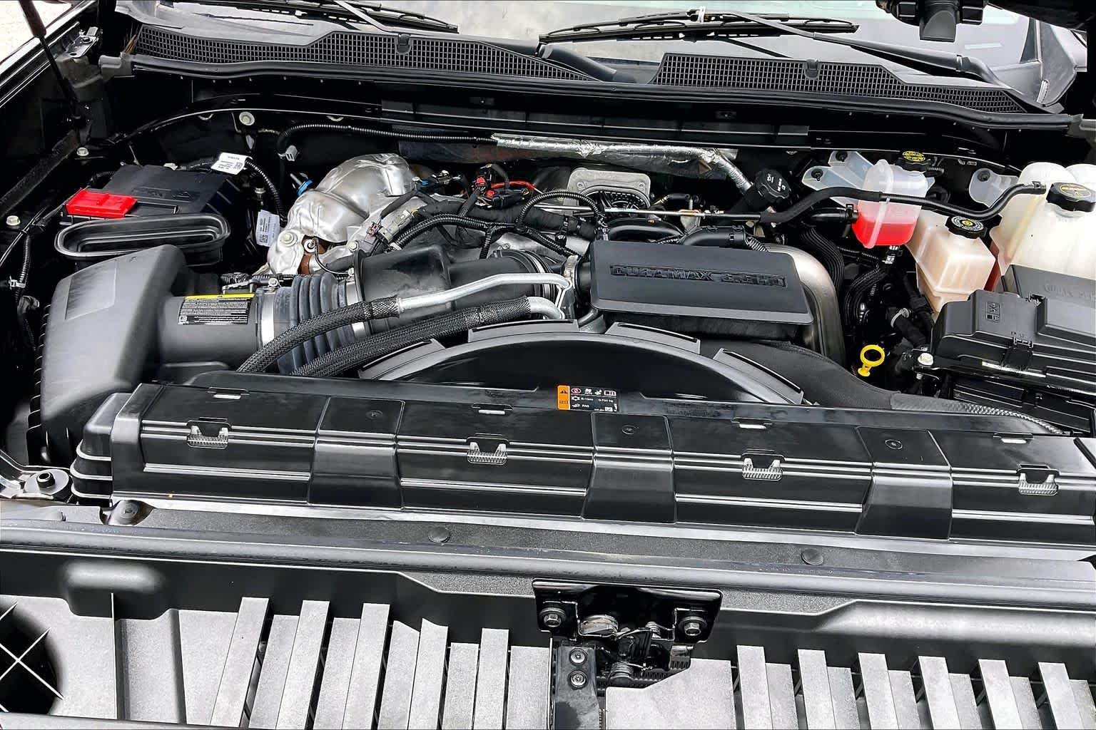 Used 2025 Black Chevrolet Custom image 28