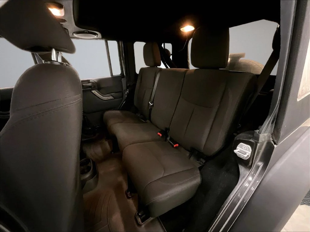 Used 2014 Gray Jeep Unlimited Sport image 20