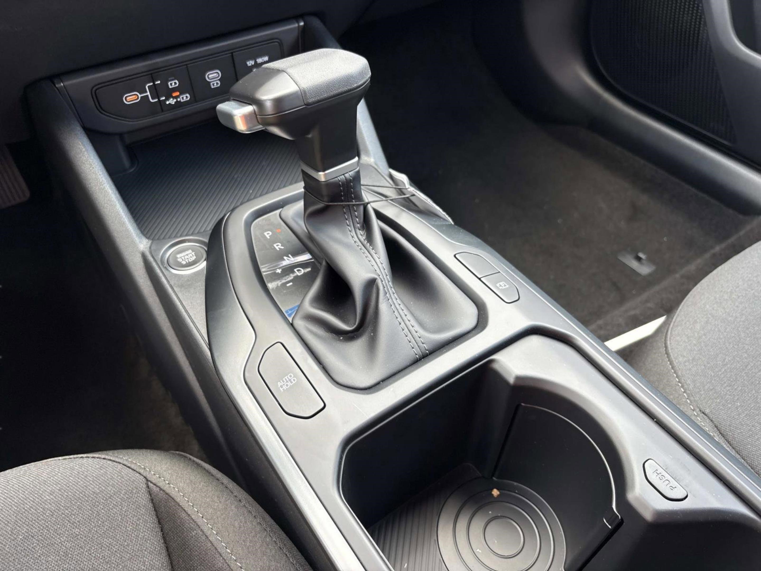 New 2026 Snow White Pearl Kia LX image 25