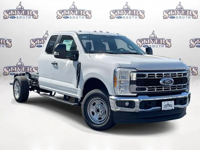 New 2026 Oxford White Ford XL image 1
