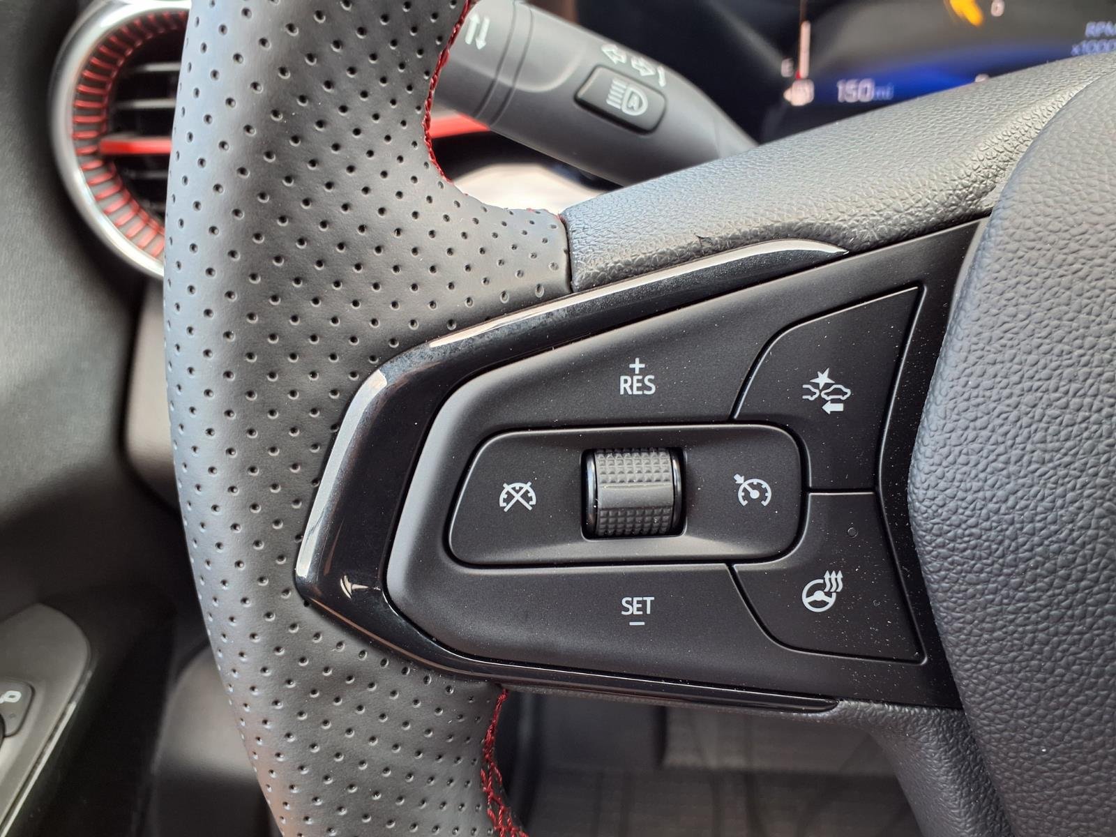 2026 Chevrolet Trax RS - Photo 11