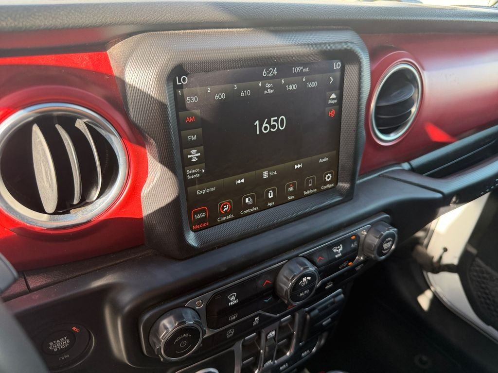 Used 2023 White Jeep Rubicon image 11