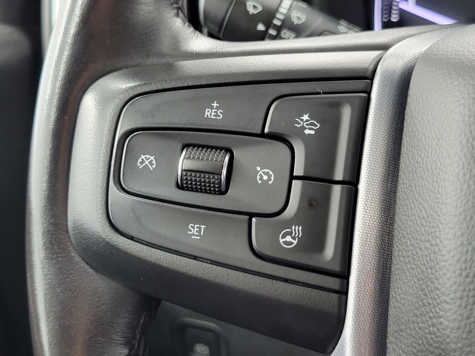 Used 2022 White GMC SLT image 16