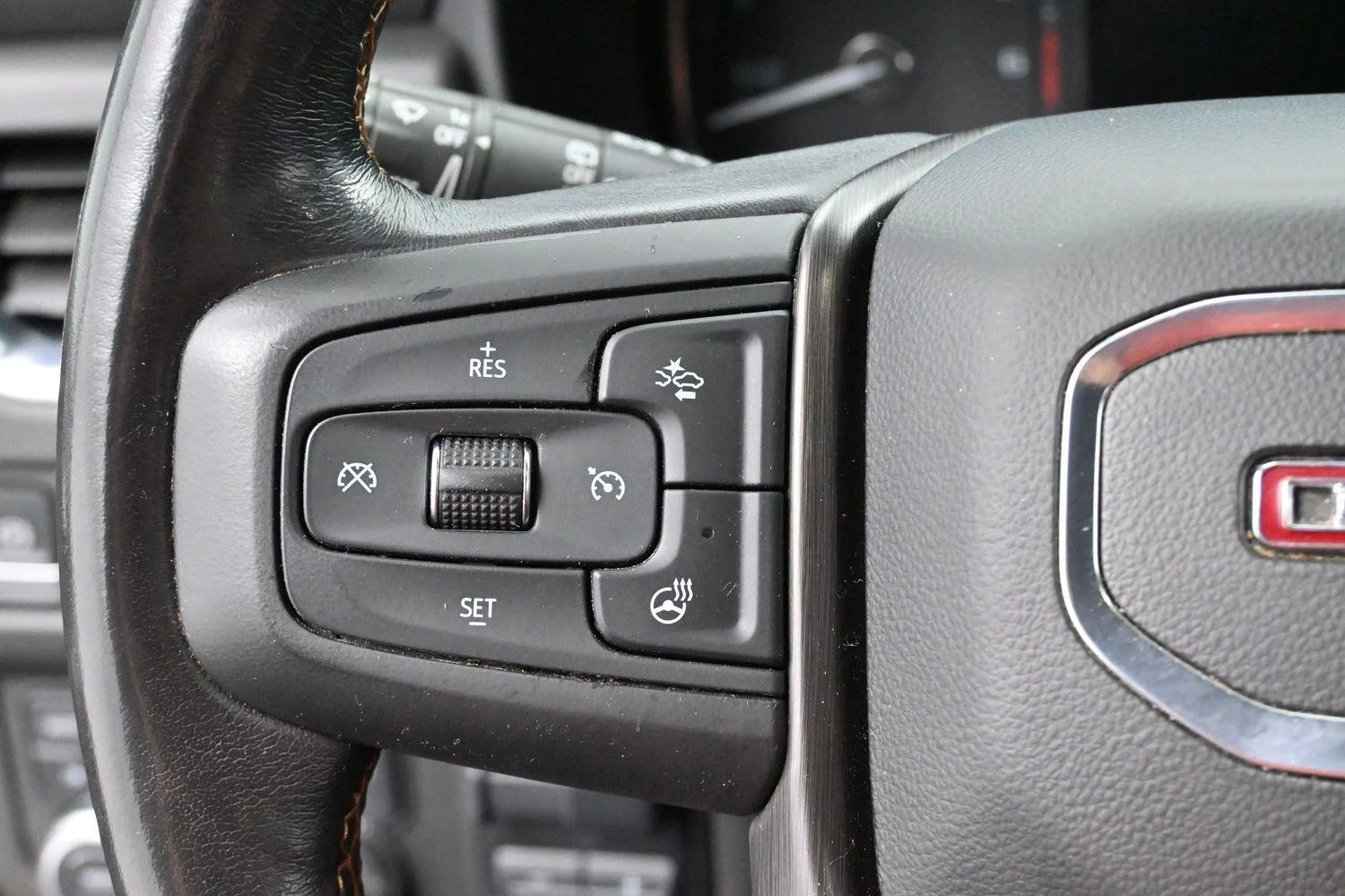 Used 2021 Dark Sky Metallic GMC AT4 image 21