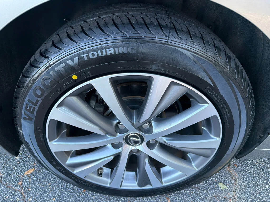 Used 2019 Silver Lexus 350 image 17