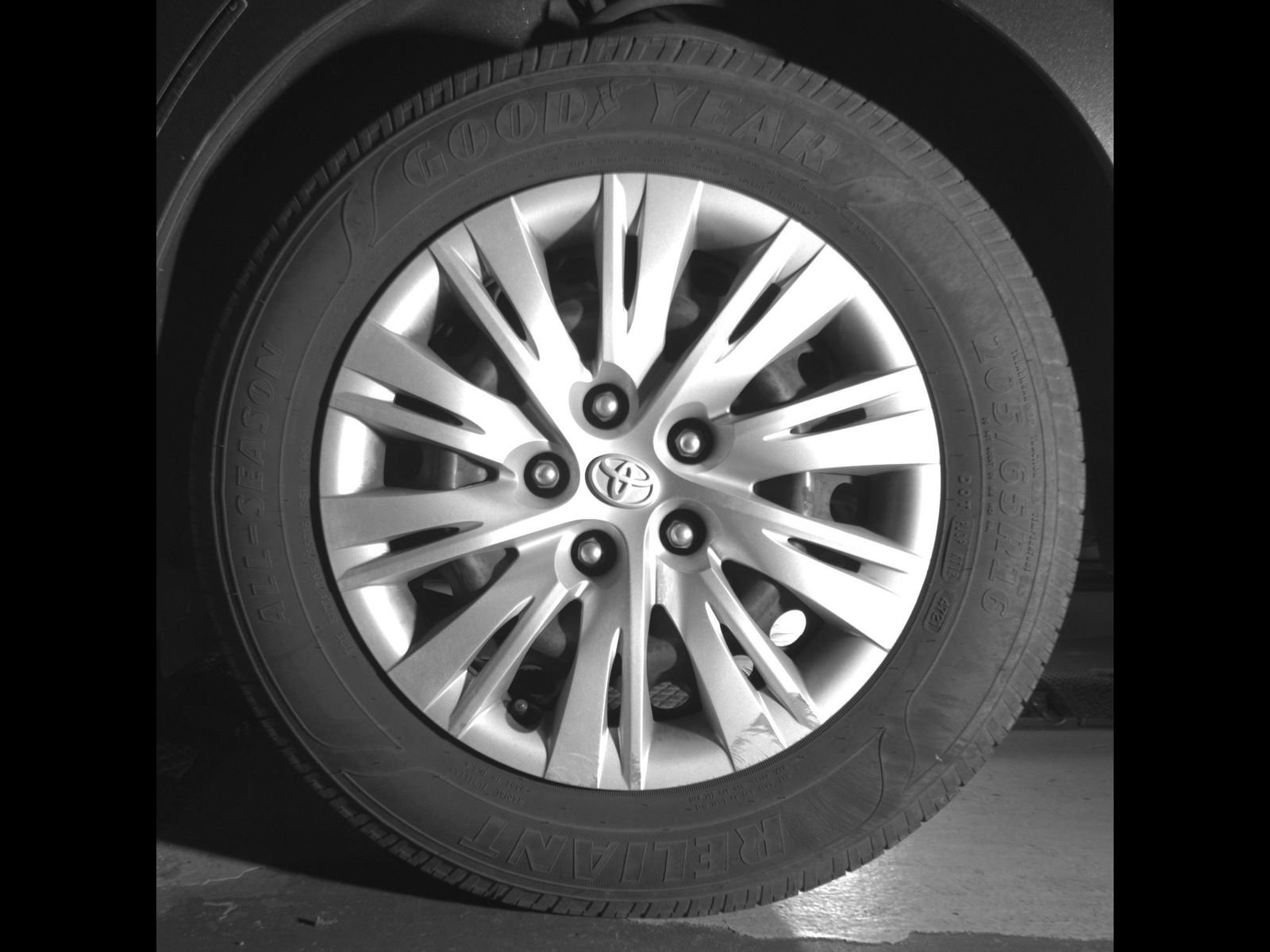 Used 2012 Magnetic Gray Metallic Toyota L image 11
