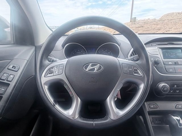 Used 2015 Gray Hyundai SE image 9
