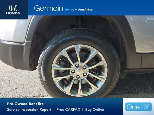 Used 2020 Billet Silver Metallic Jeep Latitude Plus image 10