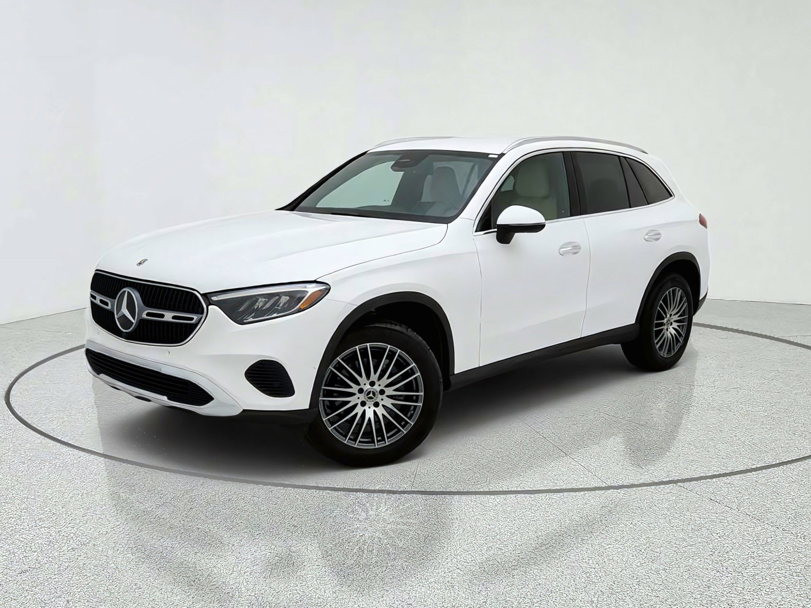Certified Used 2025 Polar White Mercedes-Benz GLC 300 image 1