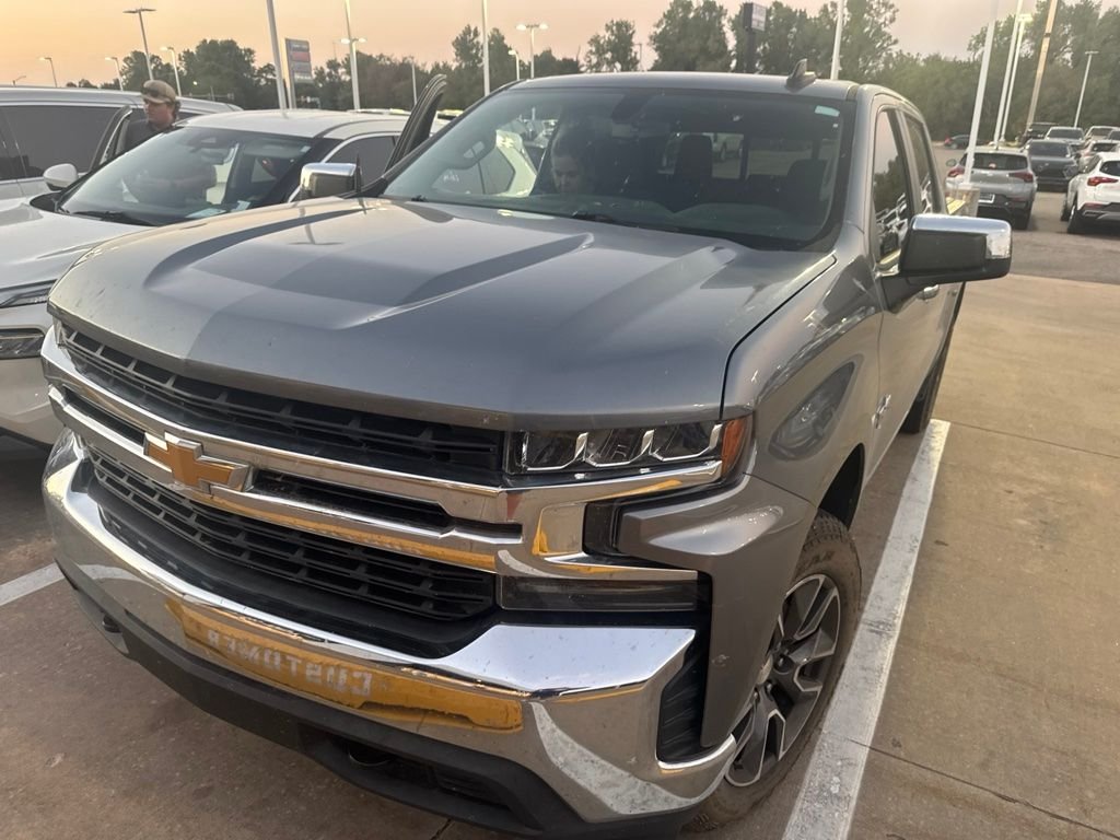 Used 2020 Gray Chevrolet LT image 1
