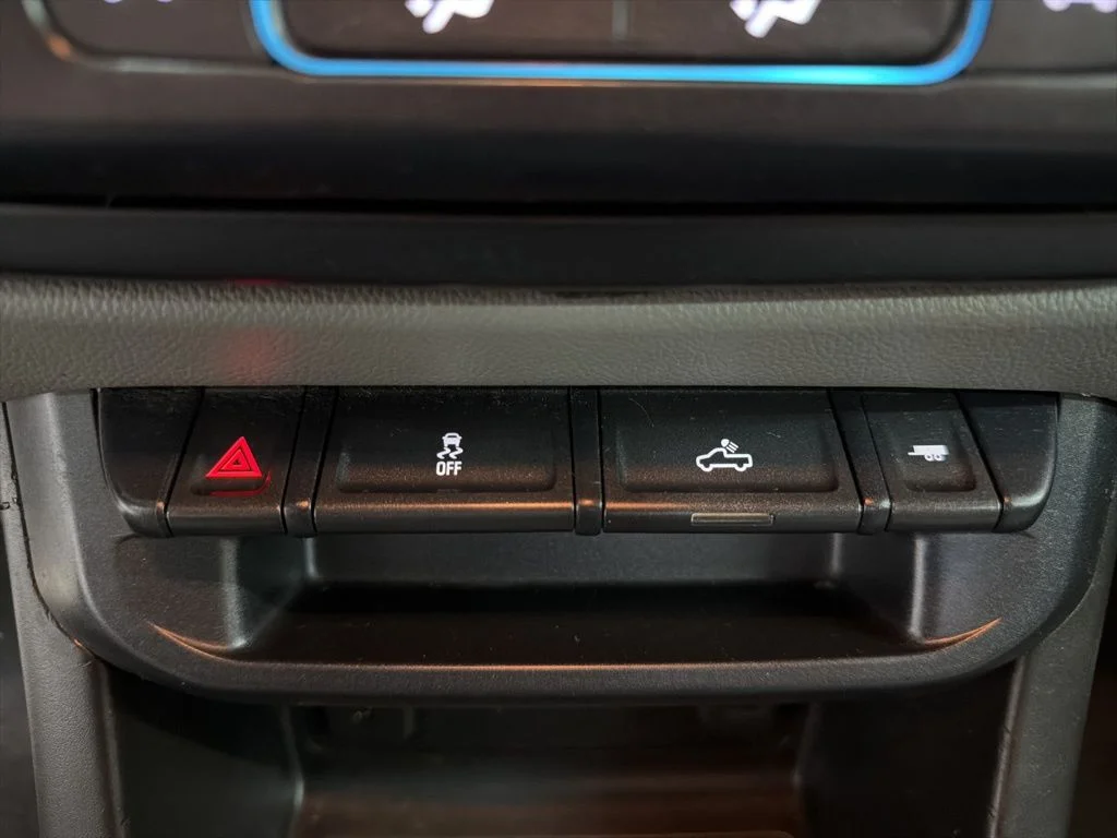 Used 2016 Red Chevrolet Work Truck image 39