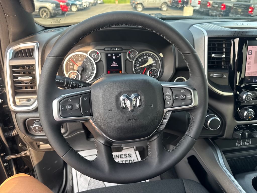 New 2026 Diamond Black Crystal Pearl-Coat Exterior Paint RAM Big Horn/Lone Star image 15